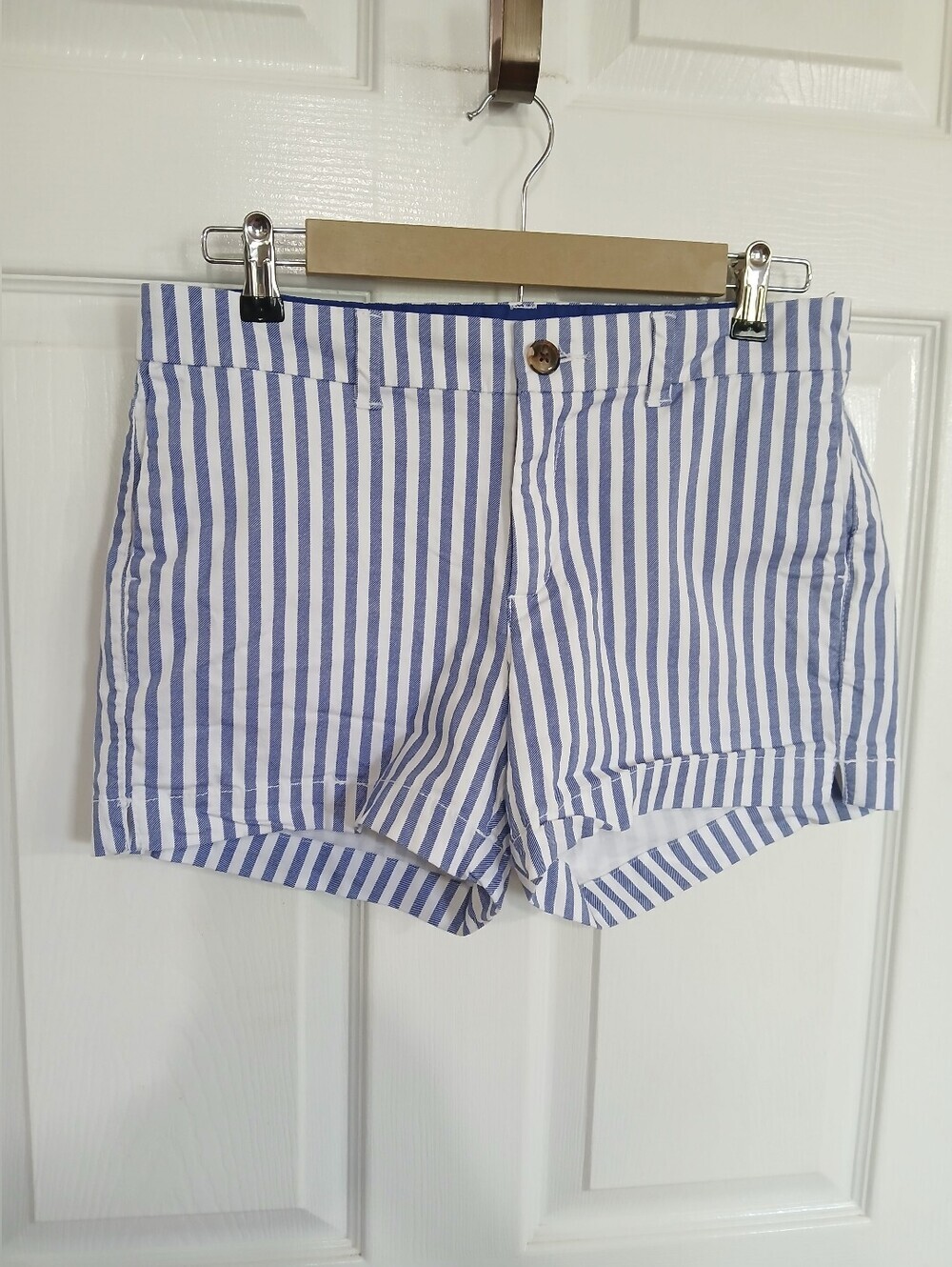 Old Navy Striped Blue and White Women’s Cotton Everyday Shorts Coastal Nautical